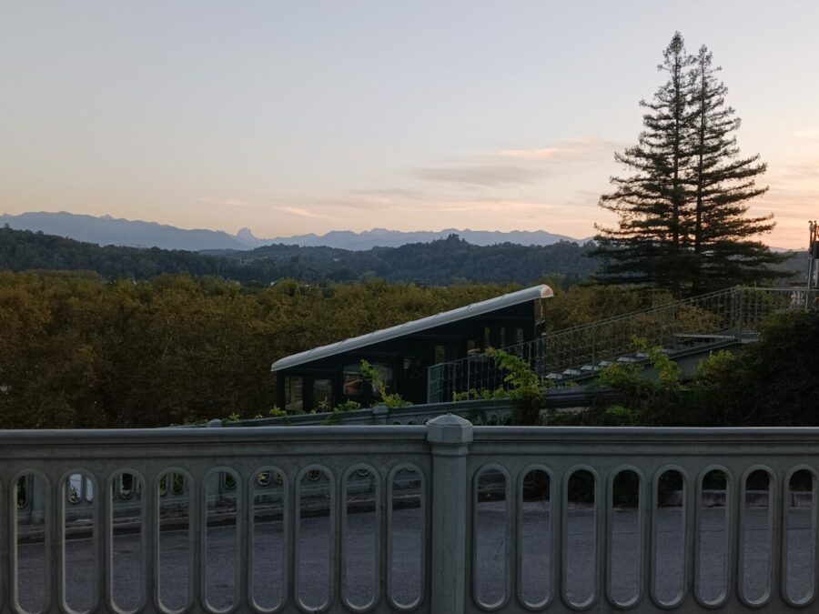 French Bubble immersion en France : funiculaire de Pau, un voyage dans le temps