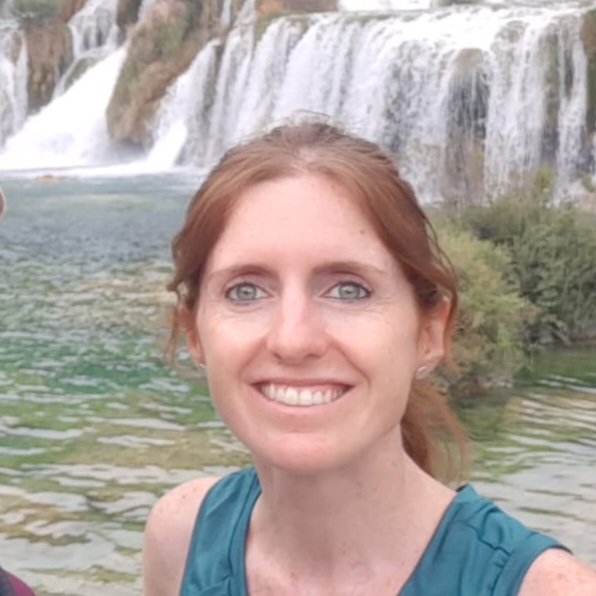 Delphine, professeur de français à Pau
